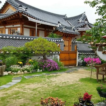 Hanok Madang Jeonju Esterno foto